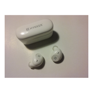 Wireless earbuds
